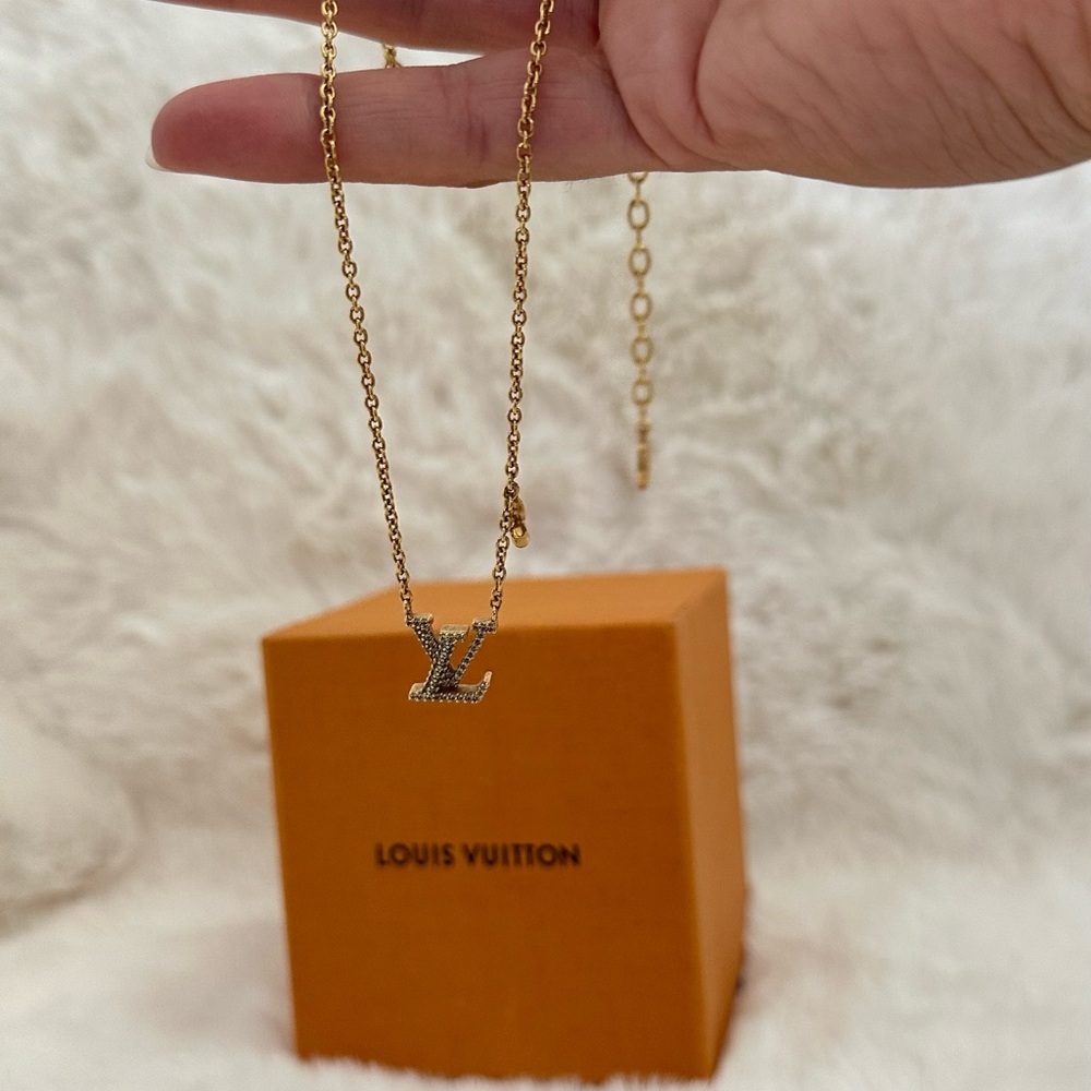 Louis Vuitton Gold Pendant Necklace